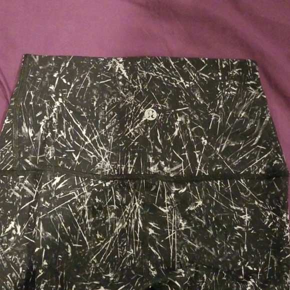 high waisted lululemon- splatter pattern - Picture 2 of 3